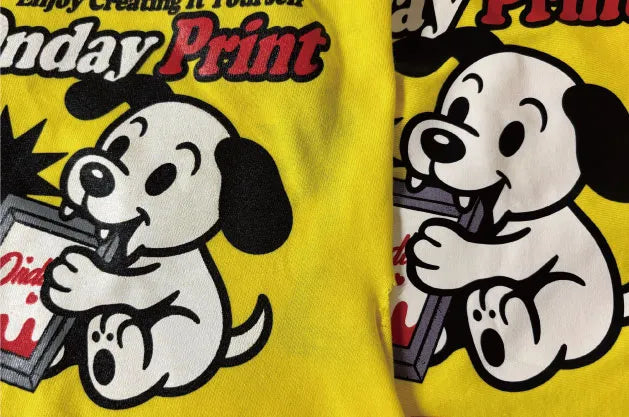 オンデープリントロゴ入りイエローTシャツで比較：左がシルクスクリーン、右がDTFプリントの発色と質感